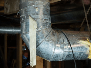 Leaking air duct